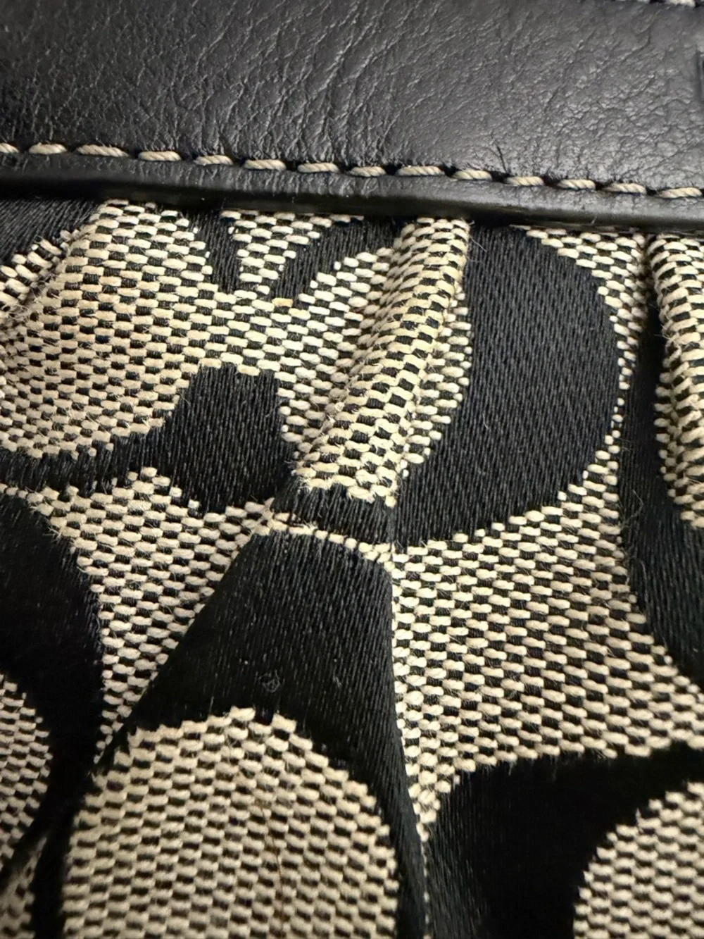 Coach Signature Canvas Wristlet Black Ivory Monogram Y2K - Picture 10 of 10